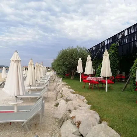 Apartments Flora Trogir Exterior photo
