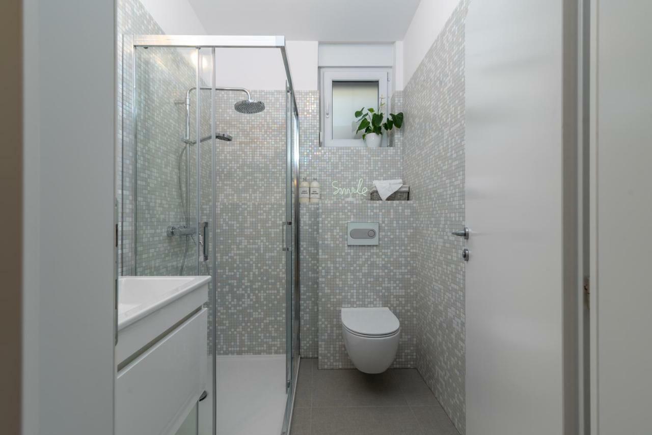 Flora Apartment *